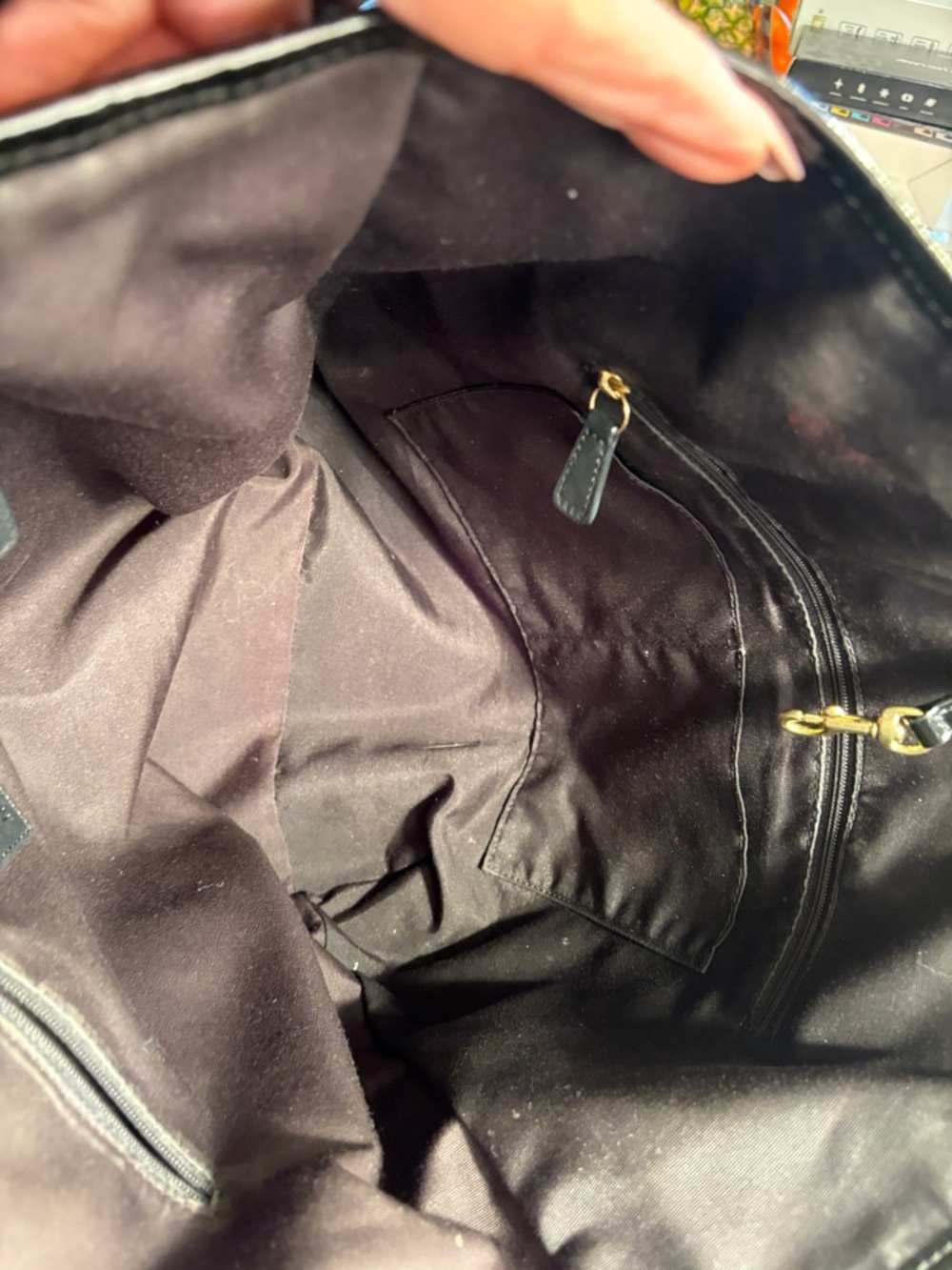 Coach Glossy Patent Shoulder Bag in Black with Gold Accent Excellent condition - Picture 7 of 8